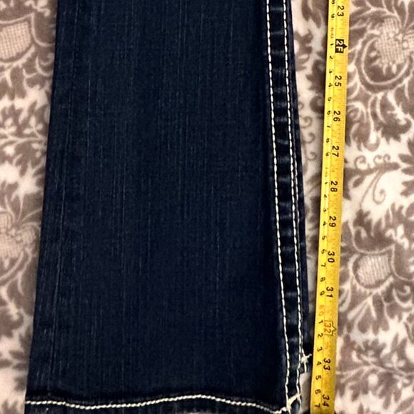 True Religion - Picture 3 of 11